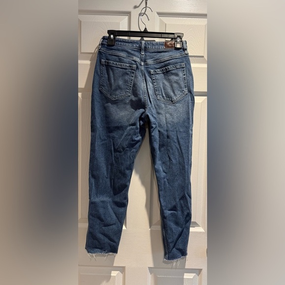 Distressed Hollister cropped jeans ripped jeans y2k size 5 short custom hem - Picture 5 of 10